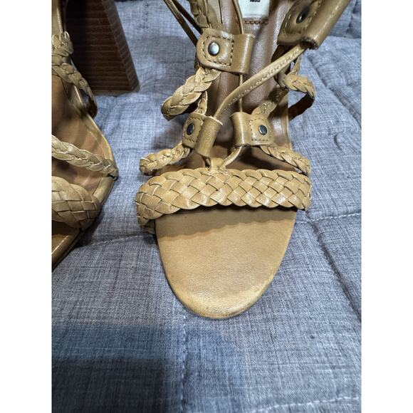 Steve Madden Tarra, Tan Block Heel, Leather Upper, Lace Up Heels, Size 7 - Picture 4 of 10